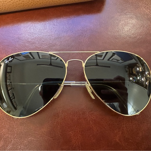 Ray-Ban Gold Aviator Sunglasses RB3026 - Picture 3 of 6